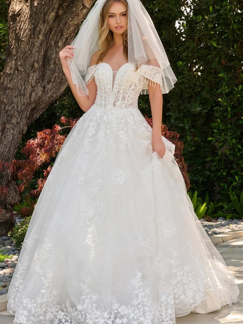 NEW OFF WHITE Lace & Sequin V-Neck Wedding Dress With Train GL3841